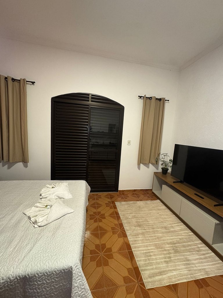 Cozy Studio & Balcony | 2min Metro | Near Arena