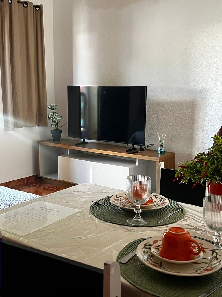 Cozy Studio & Balcony | 2min Metro | Near Arena