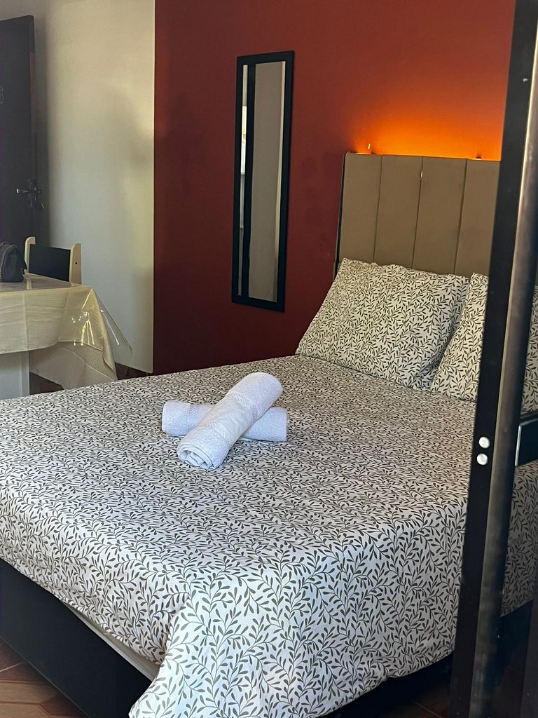 Cozy Studio & Balcony | 2min Metro | Near Arena